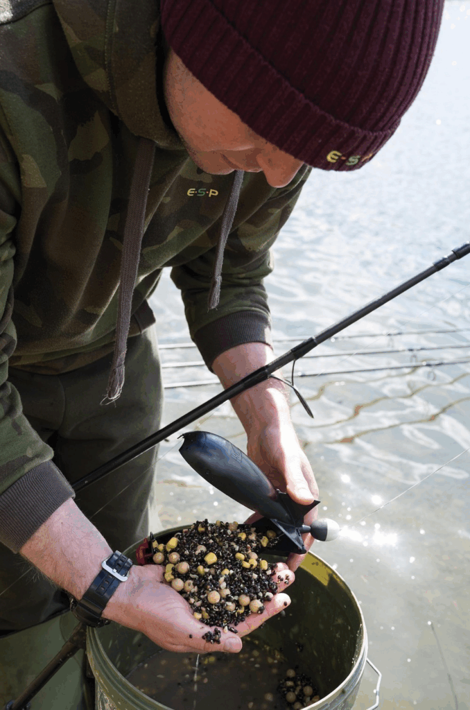 image-110-678x1024 Kulki czy Ziarna? Czym Lepiej Nęcić Karpia?