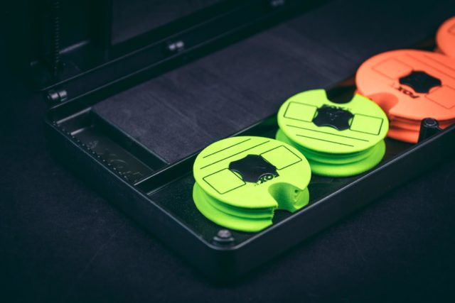 image-1 FOX F Box Magnetic. Piórnik na przypony — rozdziel na dwie części i używaj!