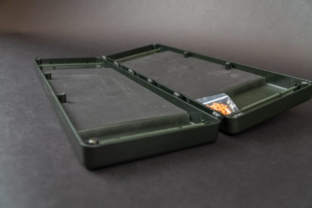 image-12 FOX F Box Magnetic. Piórnik na przypony — rozdziel na dwie części i używaj!