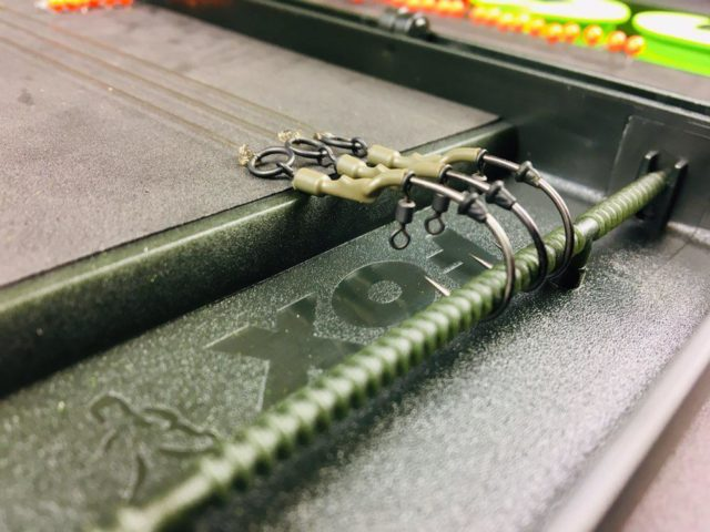 image-3 FOX F Box Magnetic. Piórnik na przypony — rozdziel na dwie części i używaj!