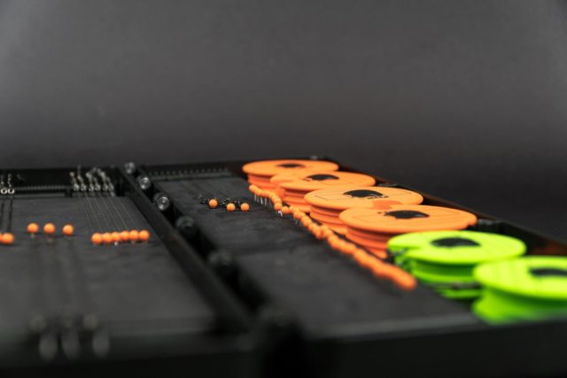 image-8 FOX F Box Magnetic. Piórnik na przypony — rozdziel na dwie części i używaj!